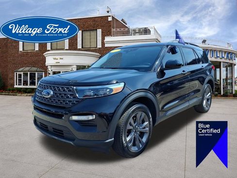 Certified 2024 Ford Explorer XLT w/ Equipment Group 202A AWD/4WD image 1