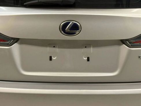 Used 2011 Lexus CT 200h Premium image 10