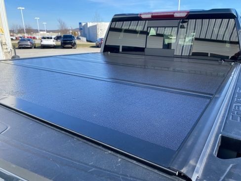 Certified 2021 Chevrolet Silverado 1500 LT Trail Boss w/ Convenience Package II image 17