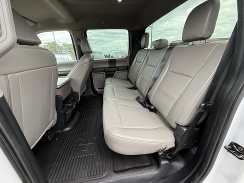 Used 2022 Ford F250 XL w/ Power Equipment Group AWD/4WD image 9