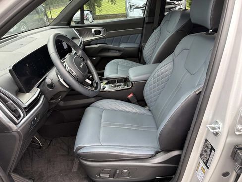 Used 2025 Kia Sorento SX Prestige AWD/4WD image 9