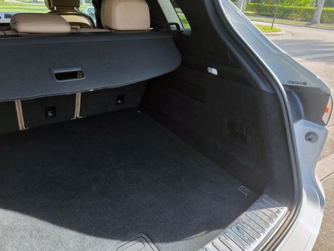 Used 2019 Porsche Cayenne image 45