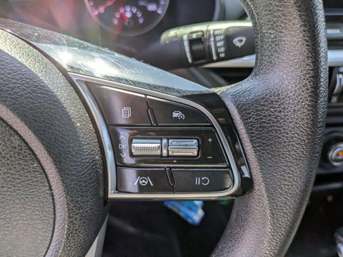 Used 2024 Kia Forte LXS w/ LXS Technology Package FWD image 18