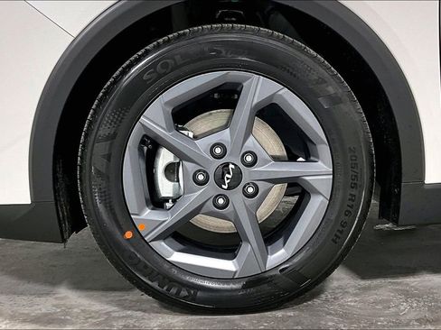 New 2025 Kia K4 LXS image 38