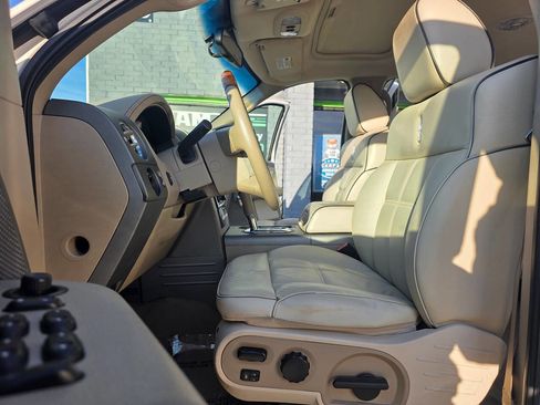 Used 2008 Lincoln Mark LT 2WD image 21