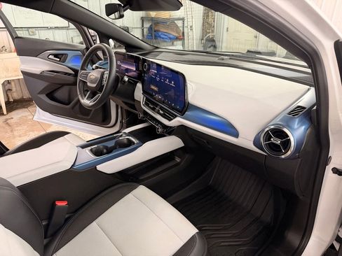 Used 2024 Chevrolet Equinox EV LT w/ LPO, Trailering Package image 32