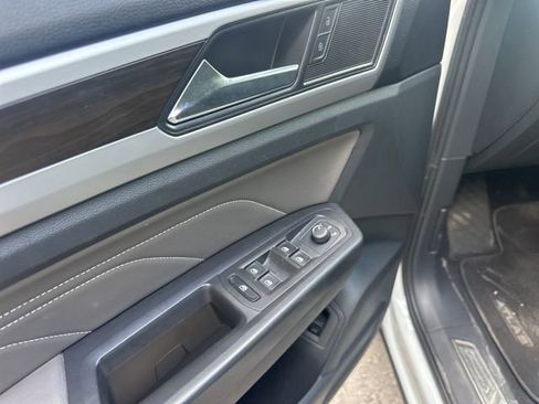 Used 2023 Volkswagen Atlas SE FWD image 13