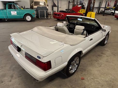Used 1993 Ford Mustang LX RWD image 22