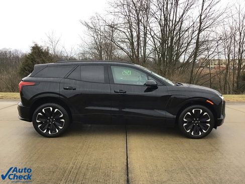 Used 2024 Chevrolet Blazer EV RS image 2