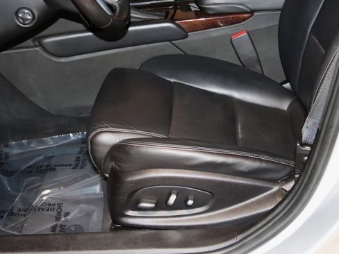 Used 2016 Cadillac XTS Luxury image 30