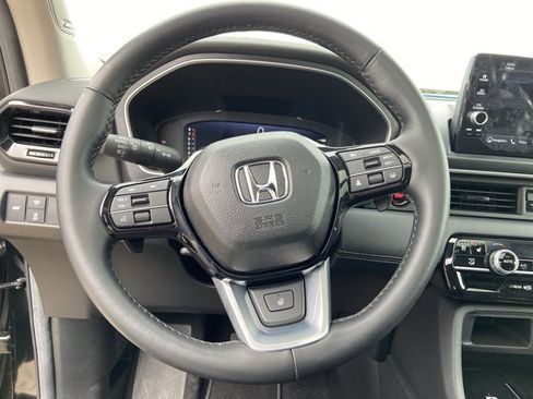 Used 2025 Honda Pilot Elite image 34