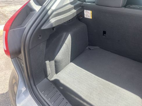 Used 2012 Ford Focus SE FWD image 25