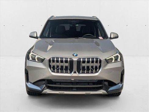 Used 2025 BMW X1 xDrive28i w/ Technology Package image 6