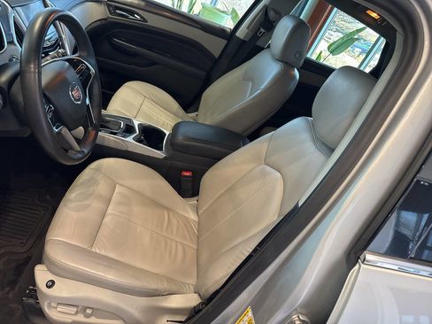 Used 2013 Cadillac SRX FWD image 15