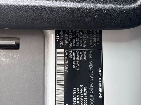 Used 2018 Mercedes-Benz Sprinter 2500 image 32