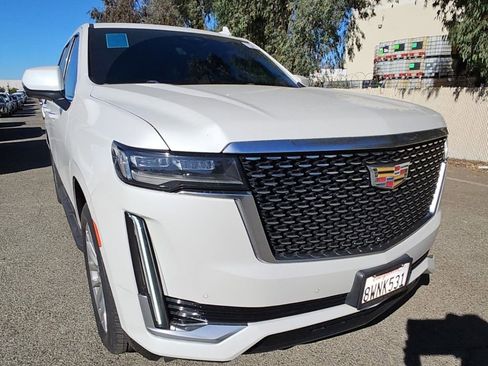 Used 2021 Cadillac Escalade Premium Luxury image 5