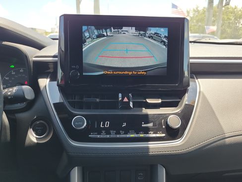 Used 2023 Toyota Corolla Cross AWD Hybrid image 27