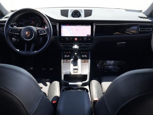 Certified 2026 Porsche Macan AWD/4WD image 21