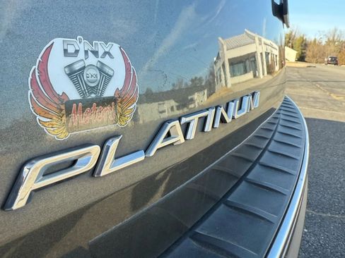 Used 2020 Ford Explorer Platinum w/ Premium Technology Package image 9