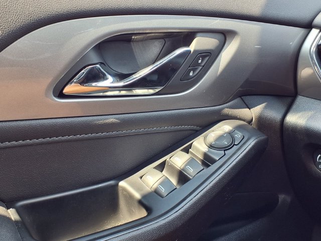 Used 2024 Chevrolet Traverse LT FWD image 20