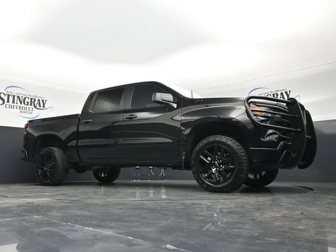Used 2025 Chevrolet Silverado 1500 Custom Trail Boss w/ Midnight Edition AWD/4WD image 20