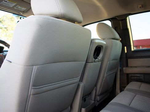 Used 2010 Ford F150 XLT image 33