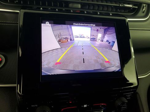 Used 2025 Jeep Grand Cherokee Laredo X image 21