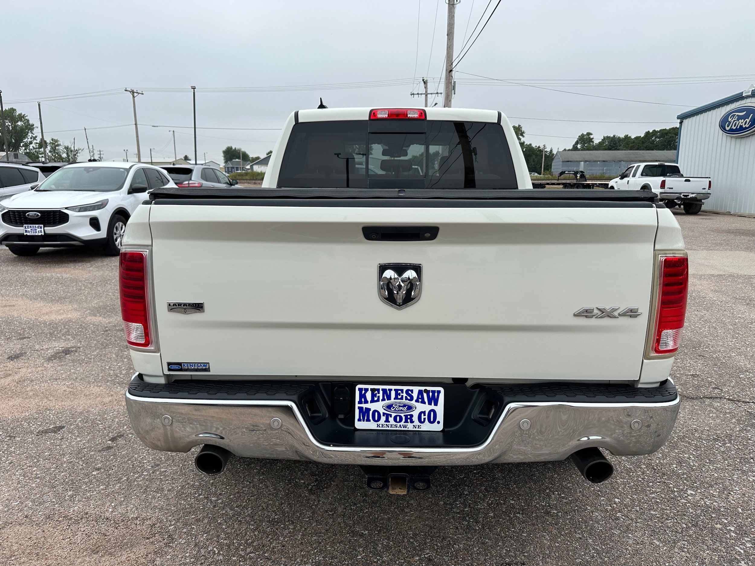 Used 2016 RAM 1500 Laramie w/ Convenience Group AWD/4WD image 5