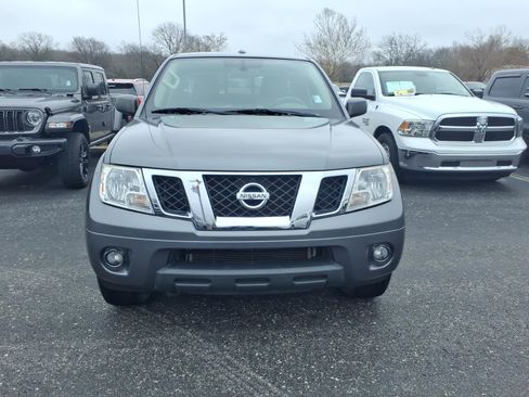 Used 2017 Nissan Frontier SV w/ SV Value Truck Package image 2