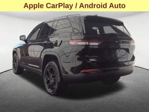 Used 2025 Jeep Grand Cherokee Altitude AWD/4WD image 8