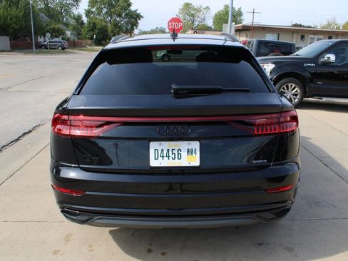 Used 2021 Audi Q8 Premium w/ Black Optic Package image 5