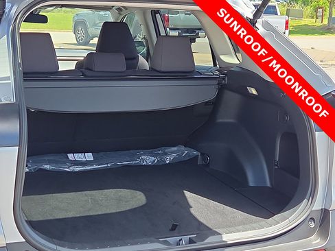 Used 2025 Toyota RAV4 XLE w/ Convenience Package FWD image 9