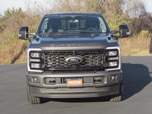 New 2026 Ford F350 Lariat w/ Black Appearance Package AWD/4WD image 2