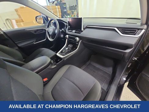 Used 2024 Toyota RAV4 LE AWD/4WD image 37