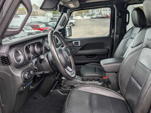 Certified 2023 Jeep Wrangler Unlimited Sahara w/ Cold Weather Group AWD/4WD image 10