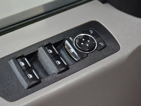 Used 2018 Ford F150 XL w/ Equipment Group 101A Mid RWD image 17