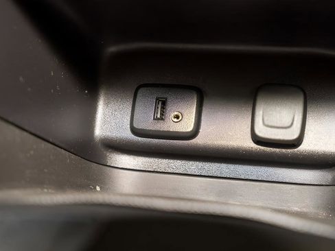 Used 2018 Chevrolet Equinox LS image 13