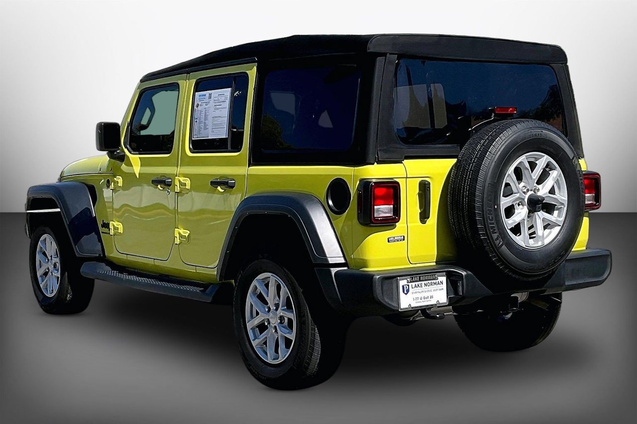 Used 2023 Jeep Wrangler Unlimited Sport AWD/4WD image 6