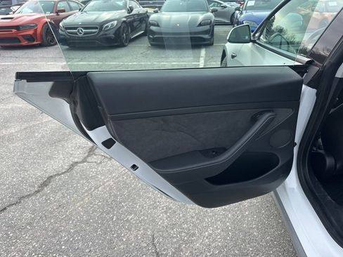 Used 2021 Tesla Model 3 Standard Range Plus image 30
