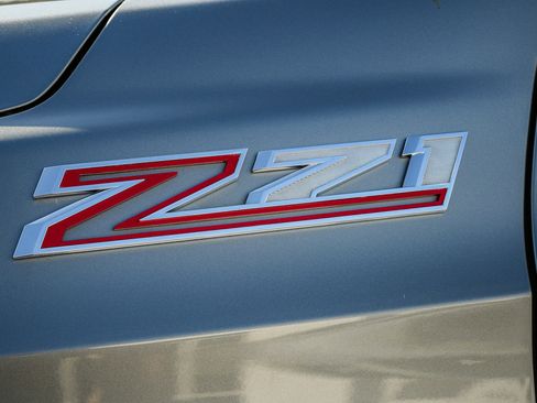 Used 2024 Chevrolet Tahoe Z71 w/ Luxury Package AWD/4WD image 9