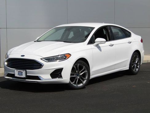 Used 2020 Ford Fusion SEL FWD image 24
