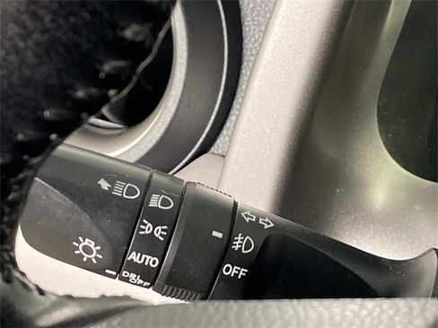 Used 2018 Toyota RAV4 XLE image 21