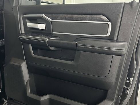 Used 2024 RAM 2500 Big Horn w/ Night Edition image 37