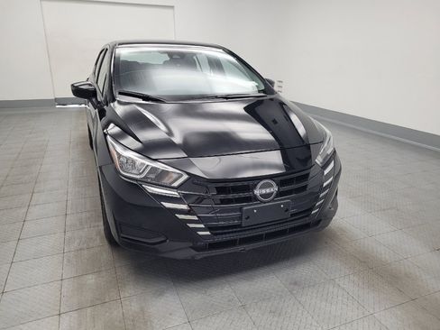 Used 2024 Nissan Versa SV FWD image 14