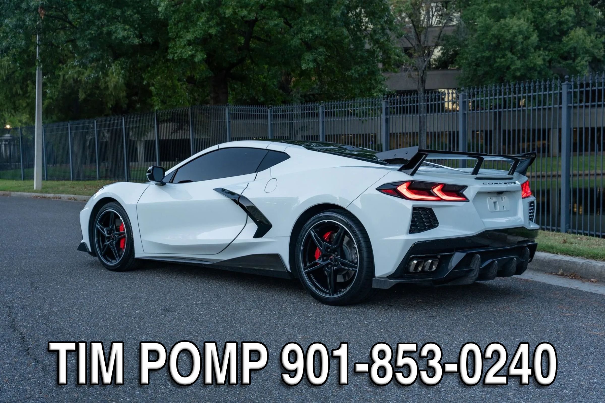 Used 2020 Chevrolet Corvette Stingray Premium Cpe w/ 3LT Preferred Equipment Group RWD image 8