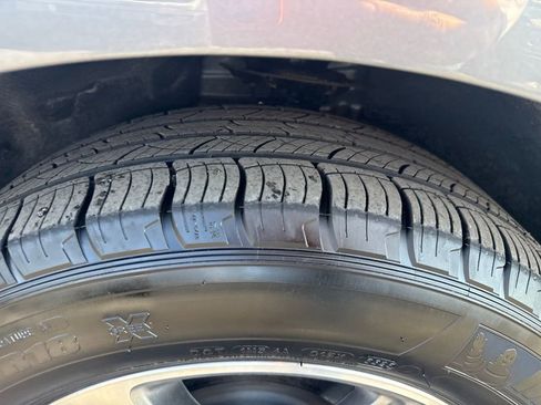 Used 2024 Ford Edge SEL w/ Convenience Package image 22