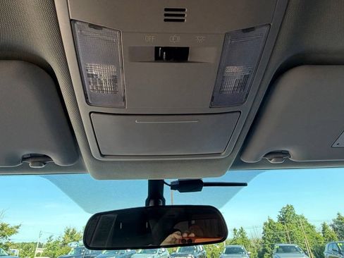 Used 2016 Toyota RAV4 LE AWD/4WD image 23