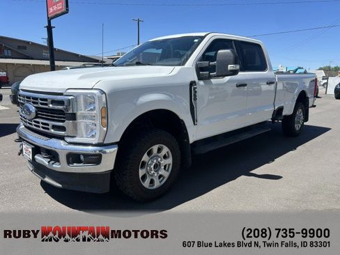 Used 2024 Ford F350 XLT AWD/4WD image 3