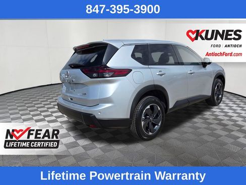 Used 2025 Nissan Rogue SV image 7