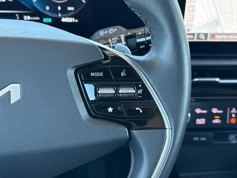 Certified 2024 Kia Niro Wind FWD image 33